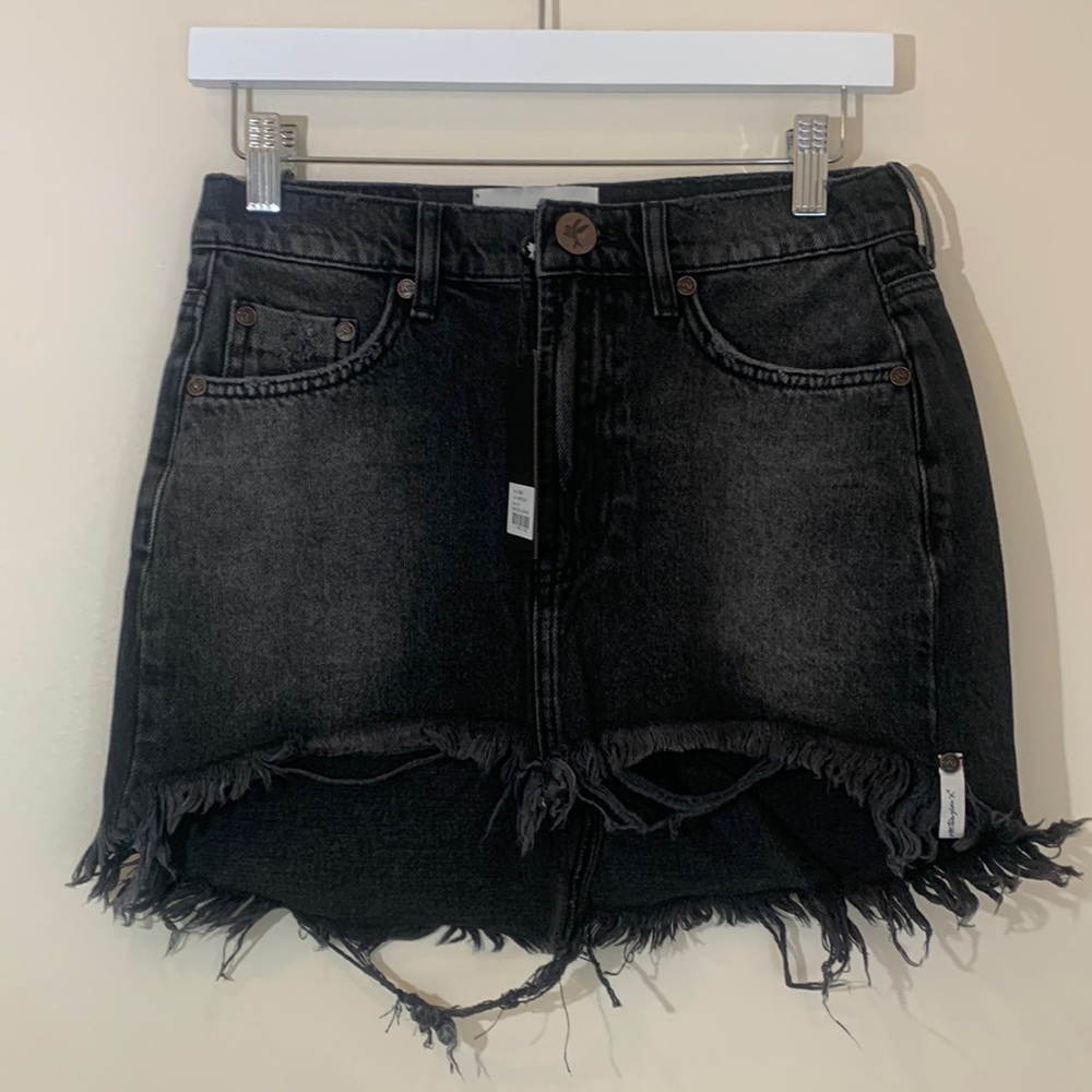 One Teaspoon Junkyard Mini‎ Skirt women’s Size 24 in Worn Black